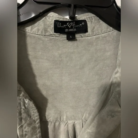 Bundle of 2 Green and Pink Button-Up Shirts - Picture 2 of 3